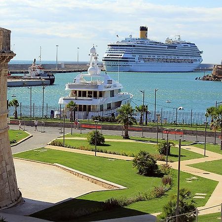 A Due Passi Dal Porto Hotel Civitavecchia Exterior photo