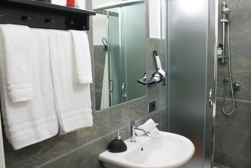 A Due Passi Dal Porto Hotel Civitavecchia Room photo