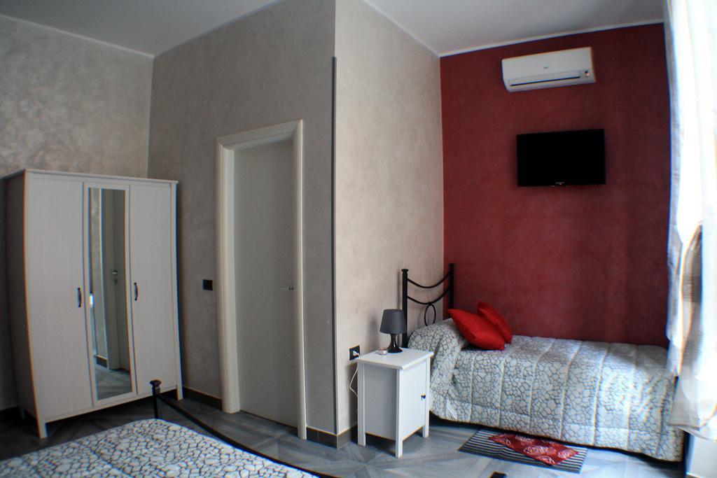 A Due Passi Dal Porto Hotel Civitavecchia Exterior photo