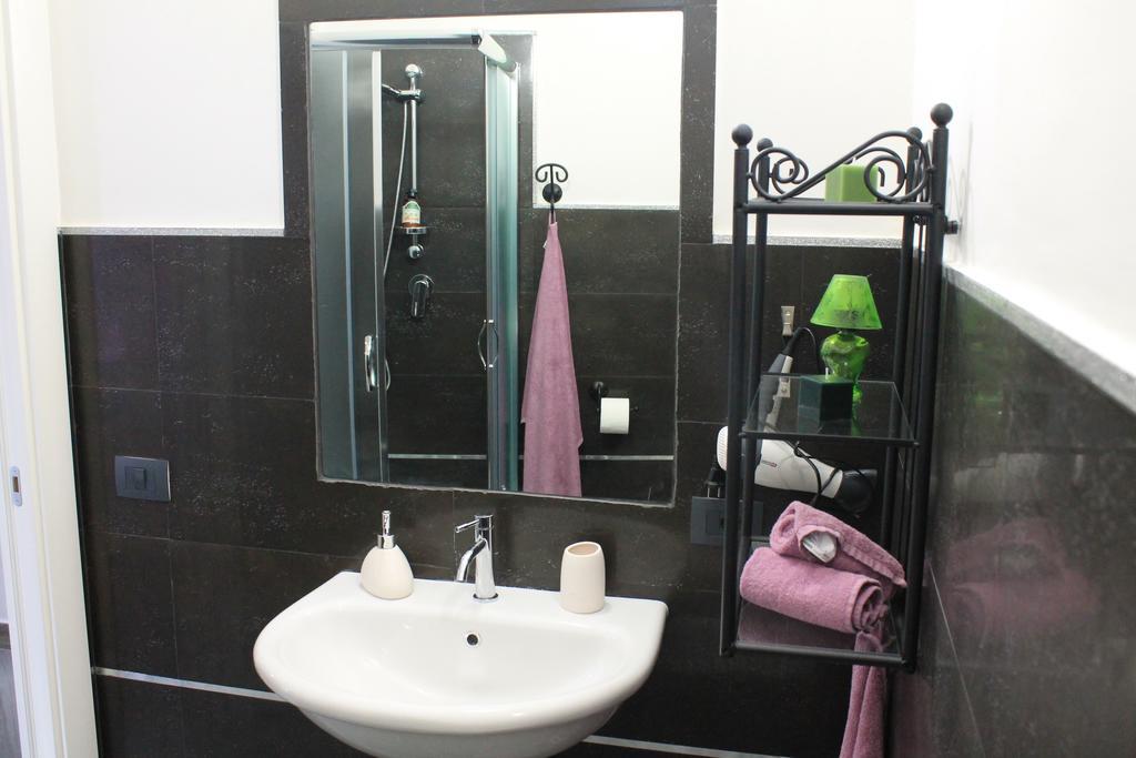 A Due Passi Dal Porto Hotel Civitavecchia Exterior photo